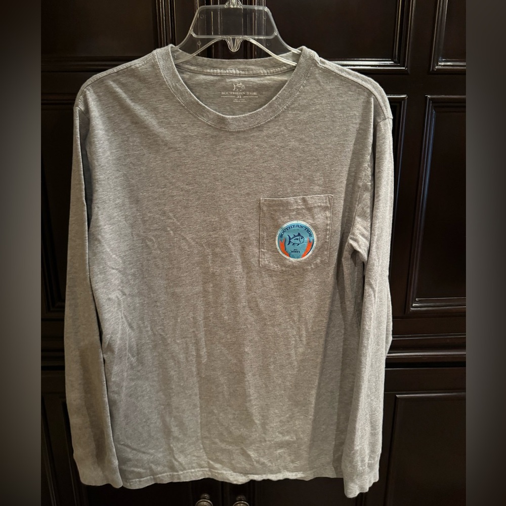 Southern Tide Long-Sleeve Pocket Tee in Gray with Blue Chest Patch